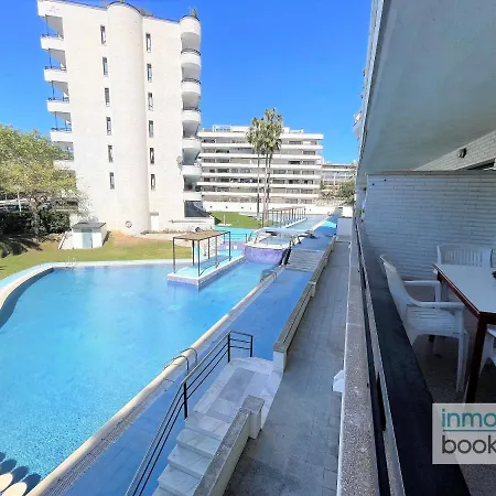 Cannes Center, Con Vistas A La Piscina. *